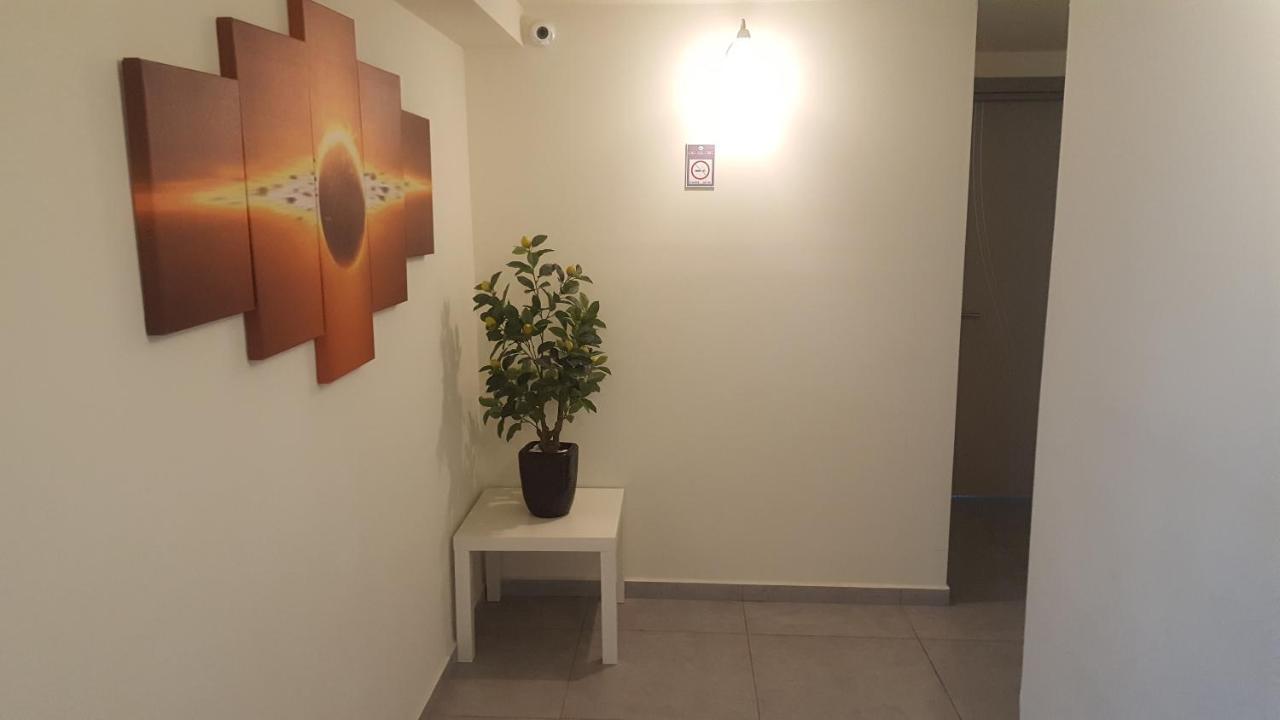 Sur La Mer Hotel Ashdod Extérieur photo